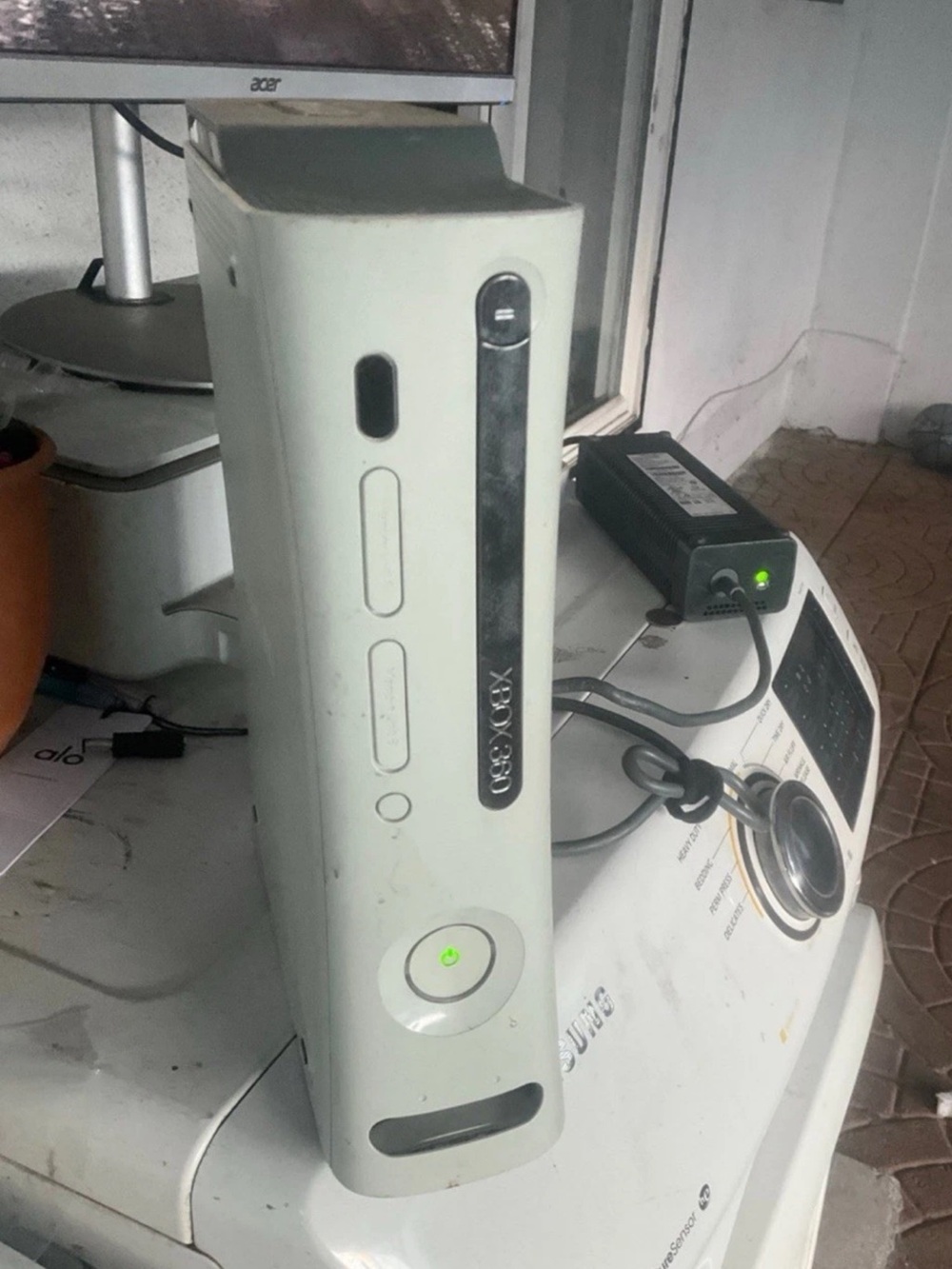 Microsoft Xbox 360 Console Read description